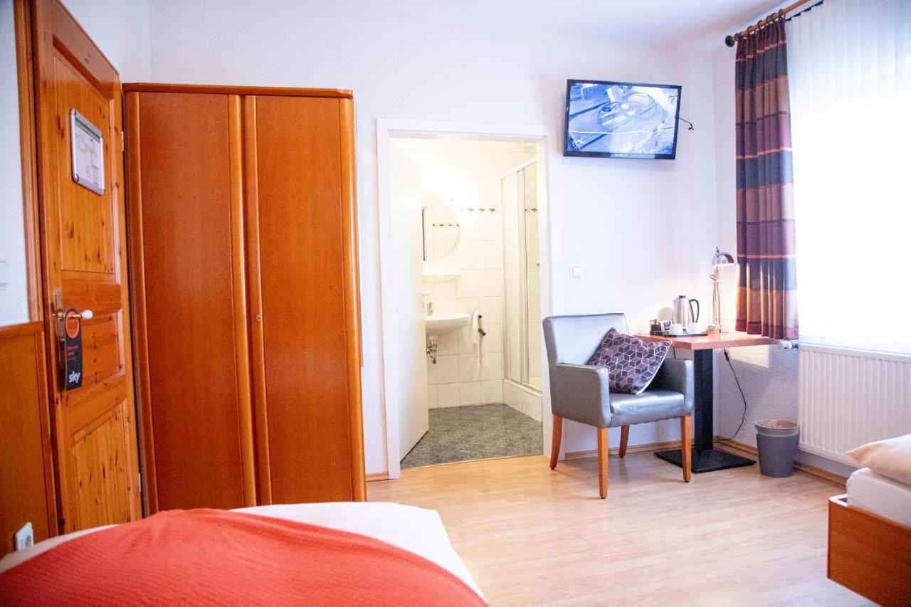 Kleines Hotel Westhus ドルペン エクステリア 写真