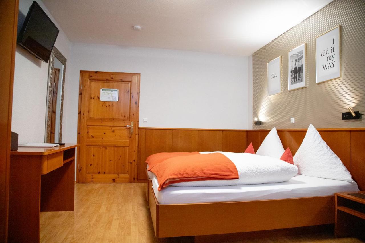 Kleines Hotel Westhus ドルペン エクステリア 写真